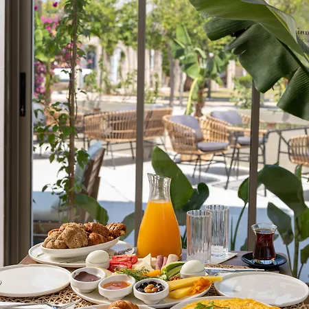 Cumbalica Garden Çeşme